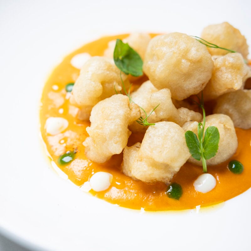 Polpette di baccalà su crema al Passito