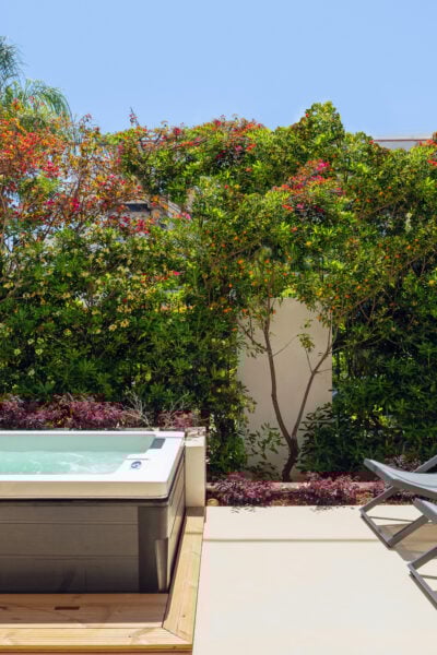 Executive con vasca idromassaggio in terrazza